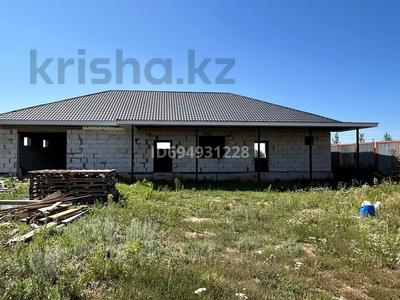 Отдельный дом · 4 комнаты · 264 м² · 10 сот., 21 ул 68 за 20.5 млн 〒 в Нурлы