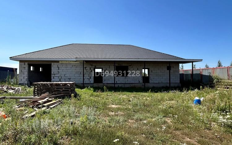 Отдельный дом · 4 комнаты · 264 м² · 10 сот., 21 ул 68 за 20.5 млн 〒 в Нурлы — фото 40