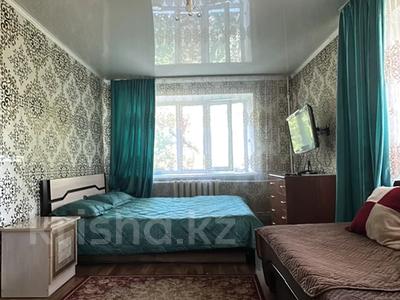 1-комнатная квартира · 42 м² · 3/5 этаж, мкр Новый Город 41 за 10 000 ₸ в Караганде, Казыбек би р-н