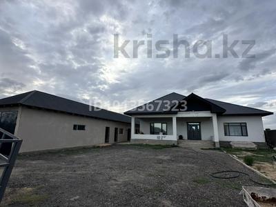 Отдельный дом · 5 комнат · 240 м² · 10 сот., Тусип Секеманов 42 за 90 млн ₸ в Жезказгане