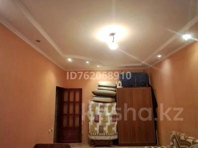 1-комнатная квартира · 38 м² · 2/5 этаж, 21-мкр(Карасу мкр)рядом Дархан Автовокзал 21 за 14.7 млн 〒 в Шымкенте, Аль-Фарабийский р-н