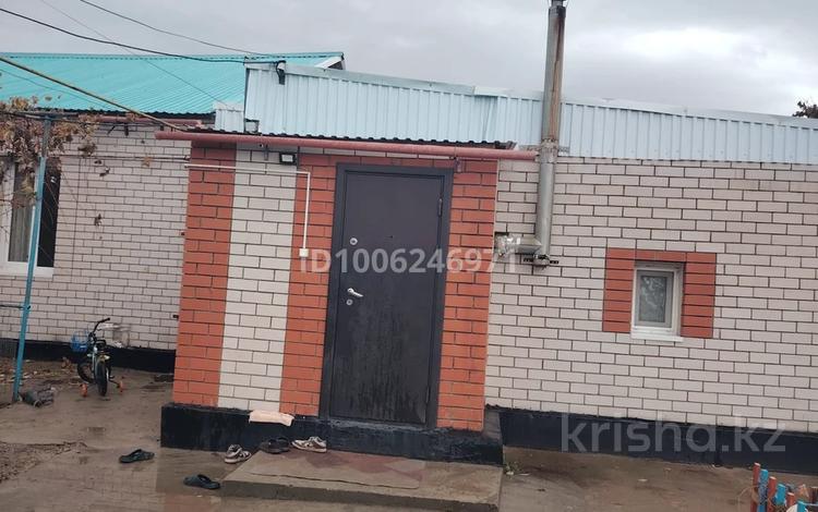 Часть дома · 2 комнаты · 69 м² · 6 сот., мкр 41-й разъезд, Мкр 41-й разъезд 4 — Ул.Актогай (быв.Придорожная) за 15 млн 〒 в Актобе — фото 2