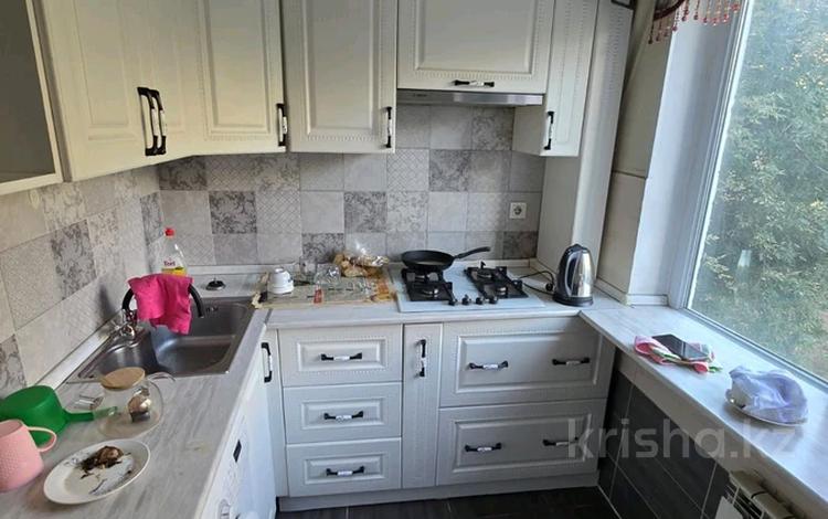 3-комнатная квартира · 60 м² · 3/5 этаж, Алимкулова 8 — Верхный Рынок за 150 000 ₸ в Шымкенте, Аль-Фарабийский р-н — фото 2