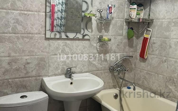 1-комнатная квартира · 30 м² · 3/5 этаж, мкр Карасу 5 за 90 000 ₸ в Таразе — фото 2