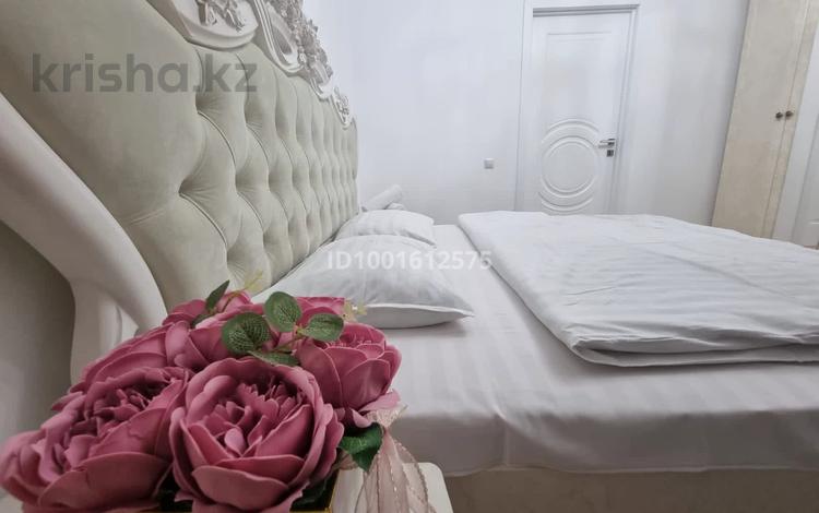 2-комнатная квартира · 57 м² · 9/12 этаж, мкр Самал-1 18 — Жолдасбекова за 25 000 〒 в Алматы, Медеуский р-н — фото 2