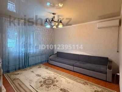 2-бөлмелі пәтер · 54.3 м² · 3/12 қабат, Мкр. Аксай-1А 13, бағасы: 300 000 ₸ в Алматы, Ауэзовский р-н