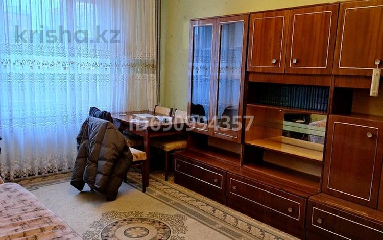 3-комнатная квартира, 80 м², 3/5 этаж помесячно, 18-й микрорайон, 18-й микрорайон 67