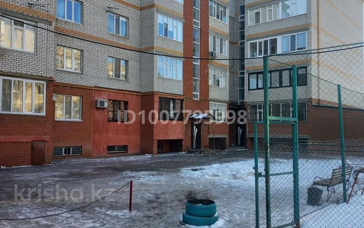 4-бөлмелі пәтер · 133 м² · 2/5 қабат, мкр 4 29, бағасы: 47 млн ₸ в Уральске — фото 2