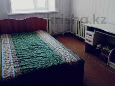 2-комнатная квартира, 48 м², 2/2 этаж помесячно, Панфилова за 85 000 〒 в Петропавловске