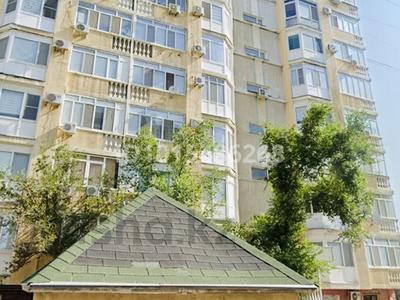 2-бөлмелі пәтер · 60 м² · 7/9 қабат, Центральный ш/а., Момышулы 23 — Драмтеатр, бағасы: 26 млн ₸ в Атырау, мкр Центральный