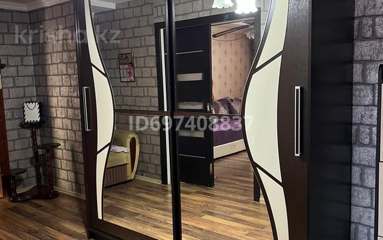 3-бөлмелі пәтер · 64 м² · 8/9 қабат, Утепбаева 44, бағасы: 25.8 млн ₸ в Семее — фото 2