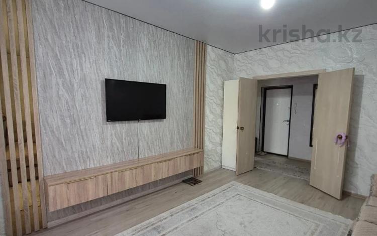 2-бөлмелі пәтер · 68 м² · 8/10 қабат, Есенберлина 13/8, бағасы: 29.9 млн ₸ в Усть-Каменогорске — фото 2