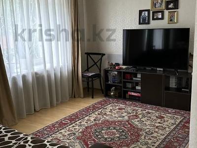 2-бөлмелі пәтер, 50 м², 1/5 қабат, мкр Самал-2, бағасы: 45 млн 〒 в Алматы, Медеуский р-н