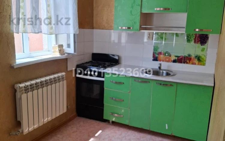 1-бөлмелі пәтер · 45 м² · 1/2 қабат, 15-й микрорайон, Маделі қожа 157 — Адырбеков маделі қожа, бағасы: 80 000 ₸ в Шымкенте, Аль-Фарабийский р-н — фото 2