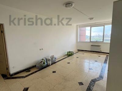 6-бөлмелі пәтер, 280 м², 16/17 қабат, Кабанбай батыра 2/3, бағасы: 49 млн 〒 в Астане, Есильский р-н