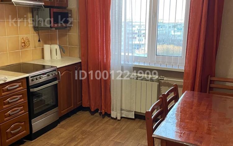 2-комнатная квартира · 50 м² · 6/9 этаж, Машхур Жусупа 72 за 200 000 〒 в Экибастузе — фото 2