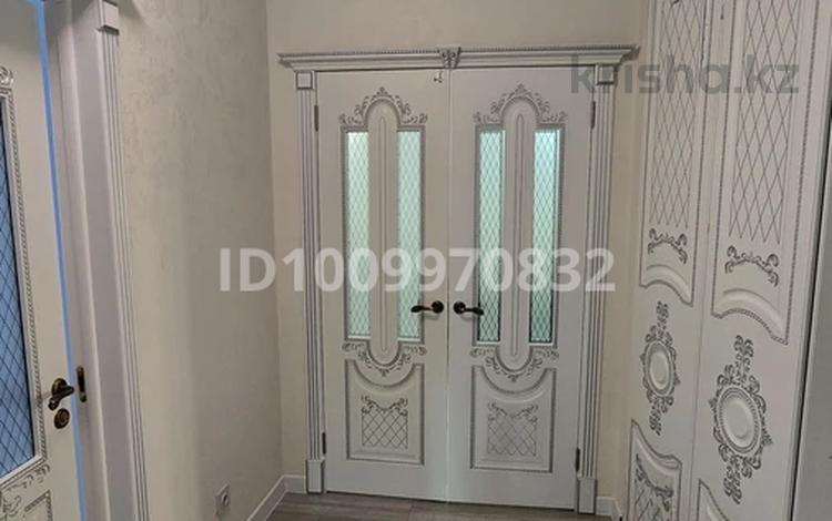 4-бөлмелі пәтер · 100 м² · 3/9 қабат, Туркестан 4/1, бағасы: 115 млн ₸ в Астане, Есильский р-н — фото 2
