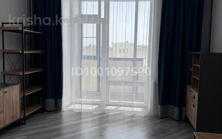 1-комнатная квартира · 42 м² · 7/7 этаж, Аль-Фараби 23 за 250 000 ₸ в Астане, Есильский р-н — фото 2