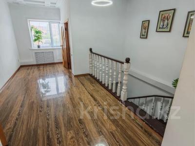 Отдельный дом · 5 комнат · 317 м² · 9 сот., Кыз жибек 39 за 270 млн 〒 в Астане, Нура р-н