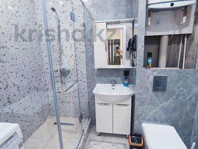 1-комнатная квартира · 50 м² · 2/5 этаж, 16-й мкр 86-86/1 — МОРЕ,АКВАПАРК,ТРК АКТАУ,ЦЕНТР ГОРОДА за 8 000 ₸ в Актау