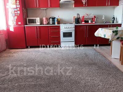 2-комнатная квартира · 61 м² · 1/5 этаж, Качарская 26 за 20 млн 〒 в Рудном