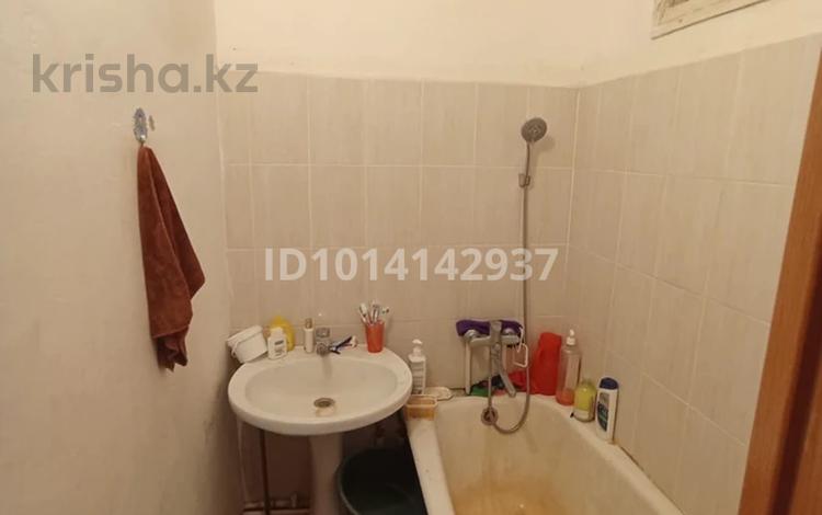 2-бөлмелі пәтер · 44 м² · 5/5 қабат, 13-шағынаудан 24, бағасы: 9 млн ₸ в Караганде, Алихана Бокейханова р-н — фото 2