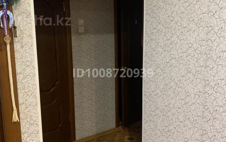 3-бөлмелі пәтер · 69 м² · 3/5 қабат, мкр 8, Братьев жубановых 289/1, бағасы: 23 млн ₸ в Актобе — фото 3