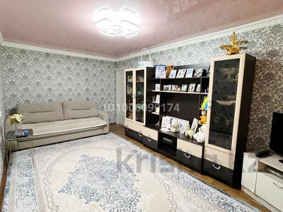 3-комнатная квартира · 56.4 м² · 1/5 этаж, Абая — Сзади магазина Зорька за 11 млн 〒 в Темиртау