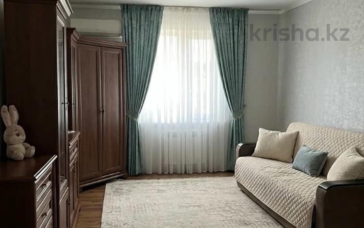 1-комнатная квартира · 49 м² · 13/16 этаж, мкр Мамыр, Мамыр-1 29 за 35.5 млн ₸ в Алматы, Ауэзовский р-н — фото 2