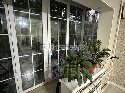 2-бөлмелі пәтер · 44.5 м² · 2/4 қабат, Уалиханова 24 — Центральный мечеть, бағасы: 350 000 ₸ в Алматы, Медеуский р-н