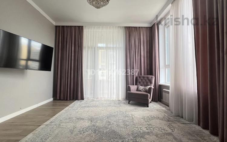 2-бөлмелі пәтер · 61 м² · 5/10 қабат, Бокейхана 25, бағасы: 48 млн ₸ в Астане, Есильский р-н — фото 2