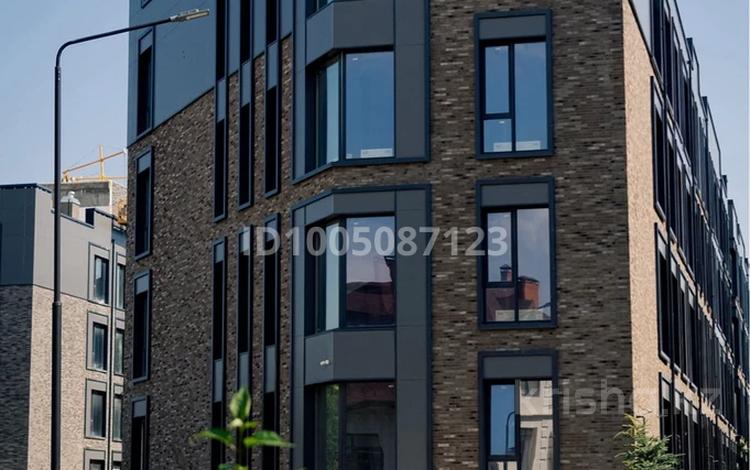 4-комнатная квартира · 141.2 м² · 4/4 этаж, Мкр. Ак Шагала 11 за 80.3 млн ₸ в Атырау — фото 2