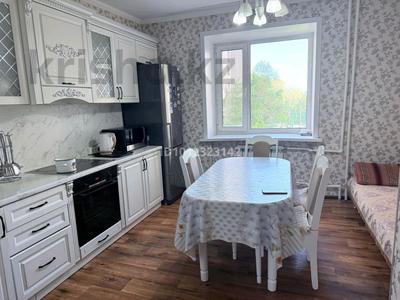 3-комнатная квартира · 88.5 м² · 3/5 этаж, Физкультурная 9/5 9/5 за 53 млн ₸ в Семее, Красный Кордон
