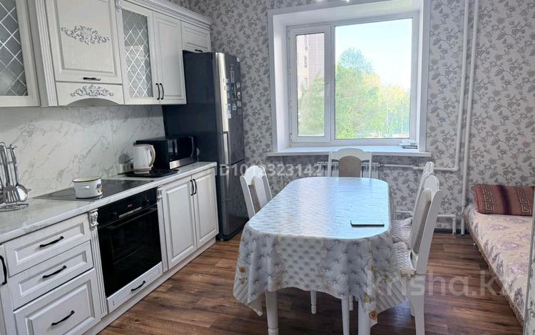 3-комнатная квартира · 88.5 м² · 3/5 этаж, Физкультурная 9/5 9/5 за 53 млн ₸ в Семее, Красный Кордон — фото 2