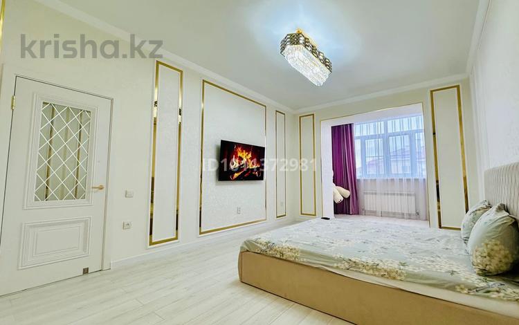 1-бөлмелі пәтер · 60 м² · 4/8 қабат, мкр. Алтын орда, Санкибай батыра 40Е, бағасы: 15 000 ₸ в Актобе — фото 2