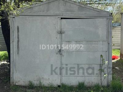 Гараж · 20 м² · мкр Мясокомбинат — Район 13 школы за 350 000 ₸ в Уральске