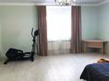 2-комнатная квартира, 80 м², 1/2 этаж помесячно, мкр Ак Шагала 12 А за 360 000 〒 в Атырау, мкр Ак Шагала — фото 8