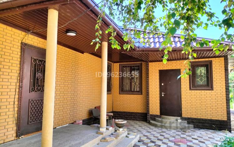 Отдельный дом · 7 комнат · 300 м² · 24 сот., Мкр Самал 3 14 — Рядом с супермаркетом Суровский за 43 млн 〒 в Уральске — фото 3