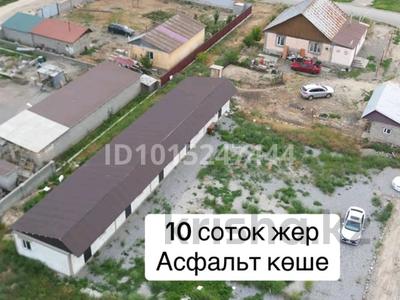 Жеке үй · 5 бөлме · 180 м² · 10 жүзд., Сулутор 79 — Қабанбай батыр көшесімен қиылысады, астановка, магазин, 30-мектеп бар, бағасы: 30 млн ₸ в Талдыкоргане, село Ынтымак