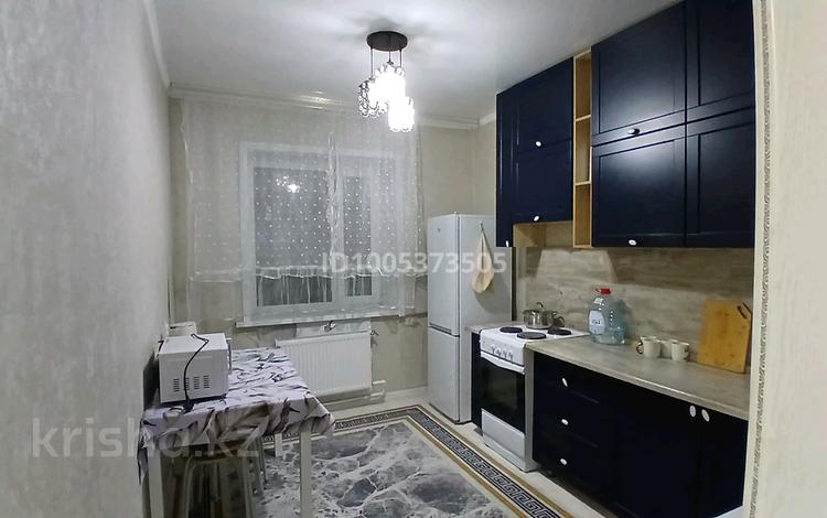2-комнатная квартира · 38 м² · 3/3 этаж, Асылбекова 97/1 — Абая за 13 000 ₸ в Жезказгане — фото 46