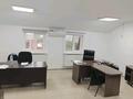 Кеңселер, кабинеттер және жұмыс орындары · 400 м², бағасы: 2.4 млн ₸ в Атырау, мкр Центральный — фото 5