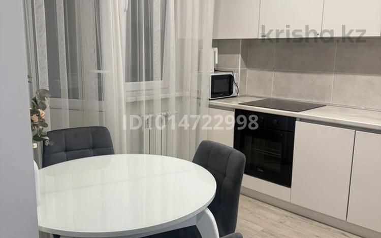 1-комнатная квартира · 41 м² · 10/13 этаж, Есенова 160/3 — Суюнбая-Баянаульская за 290 000 ₸ в Алматы — фото 2