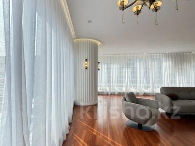 4-комнатная квартира · 200 м² · 3/22 этаж, Аль-Фараби 77/3 за 2.3 млн ₸ в Алматы, Бостандыкский р-н