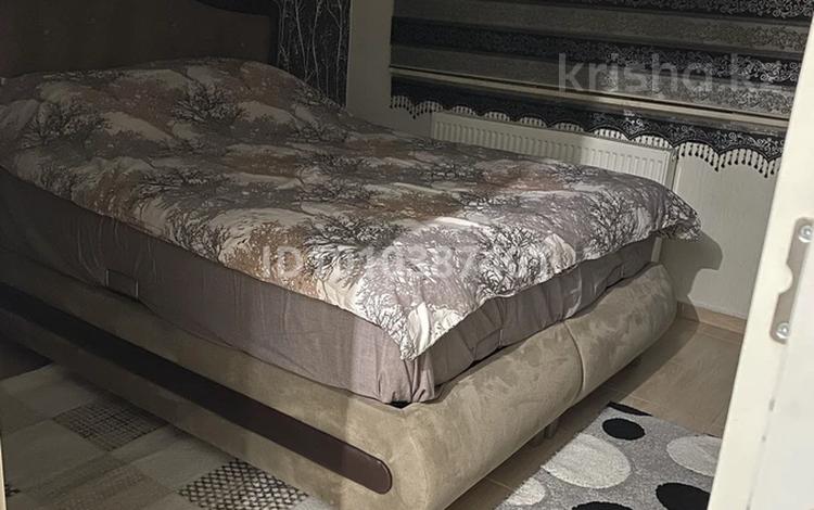 1-комнатная квартира · 40 м² · 3/5 этаж, Айбергенова 1а за 10 000 ₸ в Шымкенте, Аль-Фарабийский р-н — фото 2