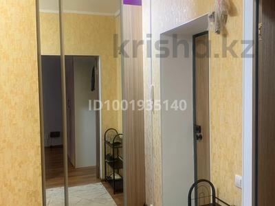 Продажа квартир в Актюбинской обл.: 1-комнатная квартира · 34 м² · 3/7 этаж, Бокенбай Батыра 155 — аэропорт за 13 млн 〒 1-комнатная квартира · 34 м² · 3/7 этаж, Бокенбай Батыра 155 — аэропорт за 13 млн 〒 в Актобе, квартал Авиатор-2