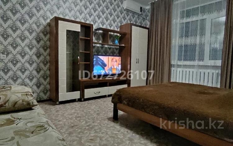 1-комнатная квартира · 42 м² · 1/2 этаж, Трусова 140 — Оборонная,Гипермаркет Апрель за 10 000 ₸ в Семее — фото 9