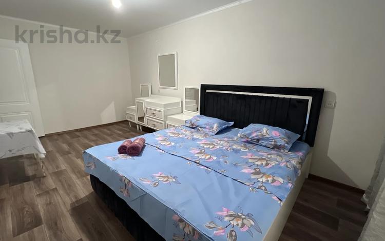 1-бөлмелі пәтер · 30 м² · 1/5 қабат, Шугыла 45 — Шукурова, бағасы: 2 000 〒 в  — фото 2