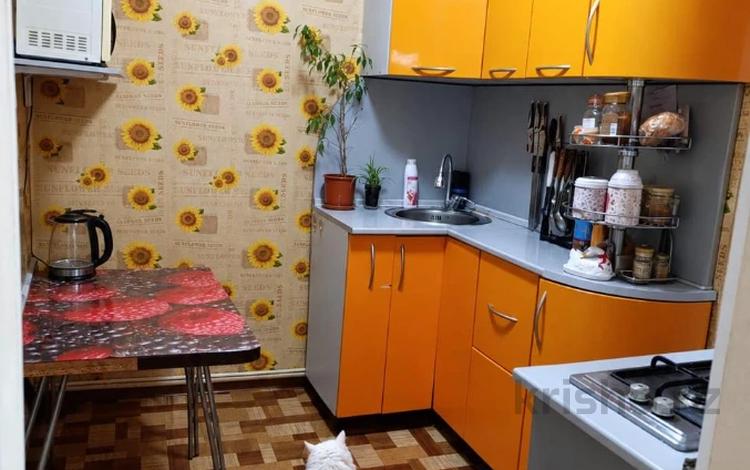 2-комнатная квартира · 45.5 м² · 5/5 этаж, мкр Новый Город, Абдирова — Рядом супермаркет Аян, детские сады, школы. за 15.9 млн ₸ в Караганде, Казыбек би р-н — фото 3