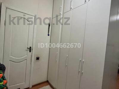 1-комнатная квартира · 43 м² · 5/9 этаж, мкр Аксай-2 76 за 30 млн 〒 в Алматы, Ауэзовский р-н