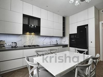 4-комнатная квартира · 140 м² · 3/3 этаж, Аль- Фараби 116/15 за 1.8 млн 〒 в Алматы, Медеуский р-н